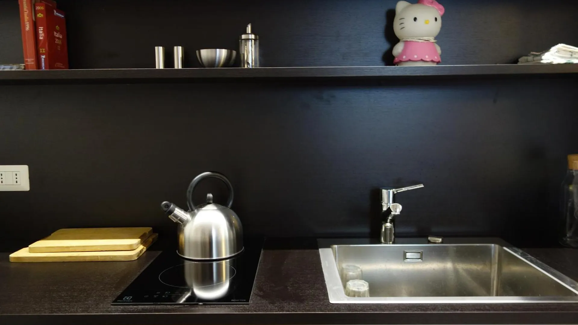 Charming Suite On The Roofs Of Navigli Milan Apartment