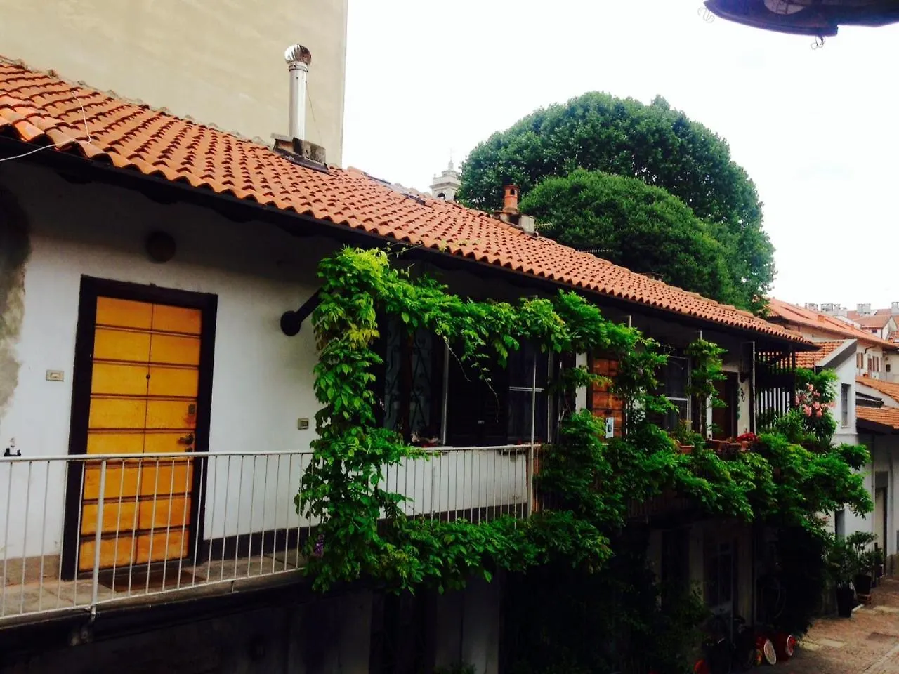 Apartment Charming Suite On The Roofs Of Navigli Milan