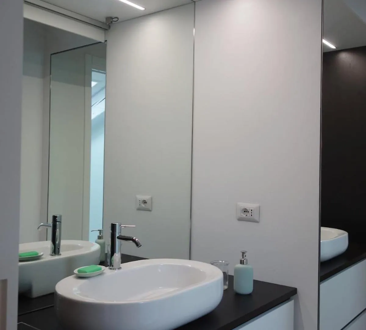 Charming Suite On The Roofs Of Navigli Milan Apartment